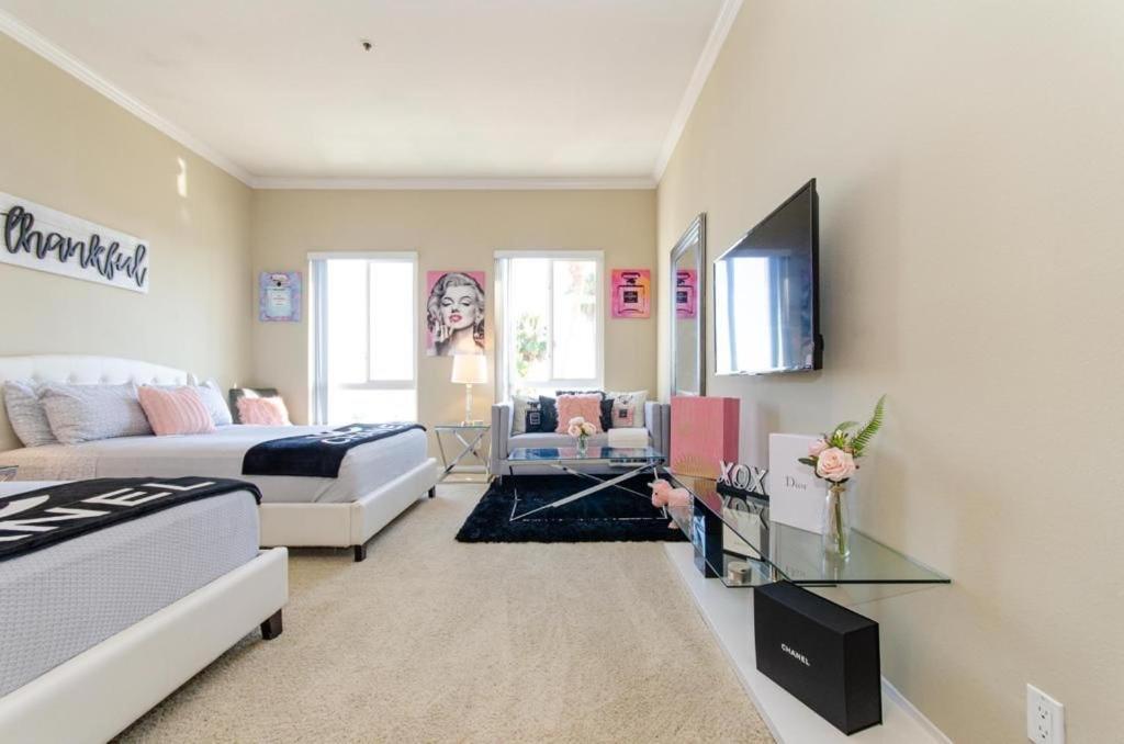 Loft Apartments At Hollywood Free Parking Close To Studios Universal Los Angeles Bagian luar foto